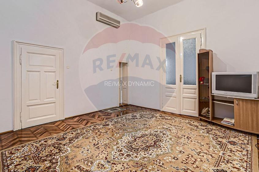 Apartament cu 4 camere 221 mp utili la curte Piata Catedralei,Arad - 10