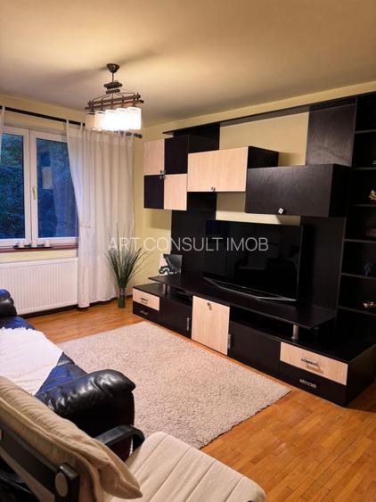 Teiul Doamnei |3 Camere | Et 2 | Balcon Inchis | Parcare  - 3