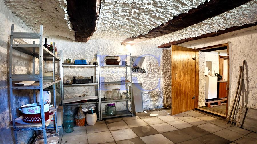 Casă 4 camere|Grădină 1600m | Vedere Făgăraș | Săcădate| 25 min Sibiu - 14