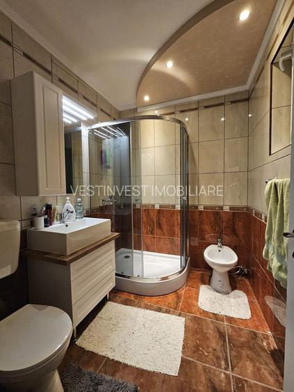 Vila  Oradea zona Iorga 420 mp ,teren 2000 ml - 14