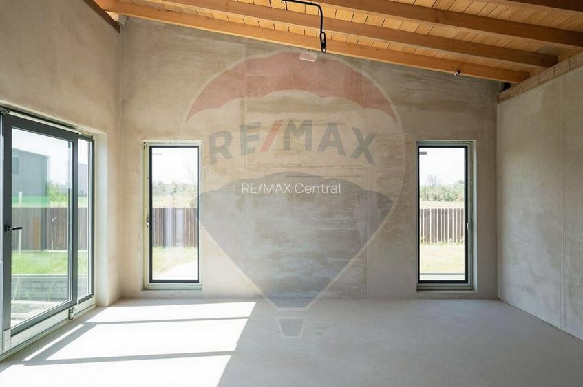 Casă cu 4 camere de vânzare, 130mp utili, teren 600mp in Harman - 6