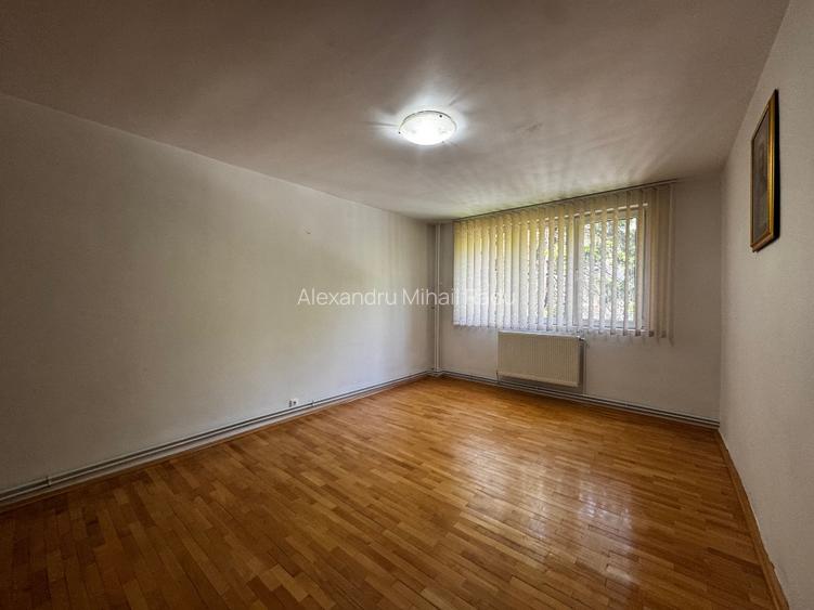 Apartament 3 camere 1 Decembrie 1918/Titan - complet renovat - centrala proprie - 12