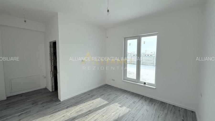 Casa Individuala - 3 camere - 2 bai - 371 mp teren - 10