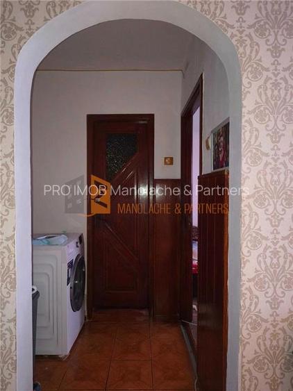 Apartament 2 camere cf 1 semidecomandat zona Micro 5 - 6