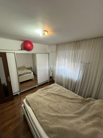 De vânzare – Apartament 2 camere, zona Capitol – Str. Mircea cel Bătrân - 3