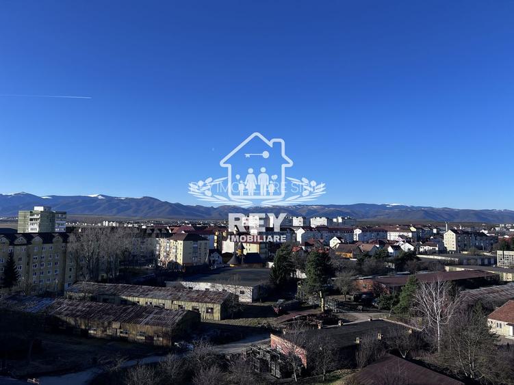 Apartament 2 camere,bloc cu lift, Str. Oștirii/Mihai Viteazul/N.Iorga - 25