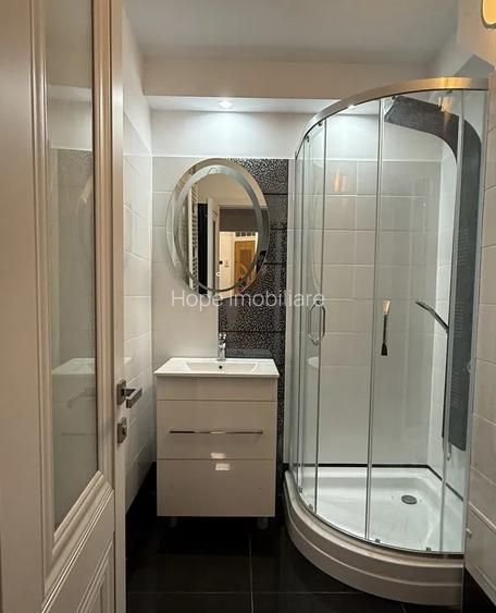 Bulevardul Basarabia - Metrou Costin Georgian - 2 camere , centrala proprie - 6