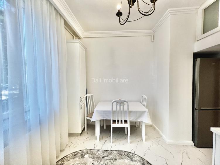 Apartament ultra-central , mobilat si utilat complet - 5