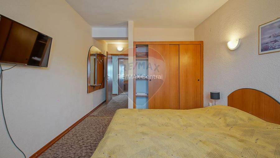 Comision 0 %! Pensiune cu 12 camere de vânzare, str. De Mijloc! - 24