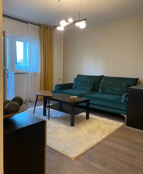 Vitan Mall | 2 Camere | Etaj 1 | Balcon | Decomandat