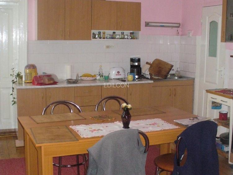 Apartament la casa zona centrala - 8