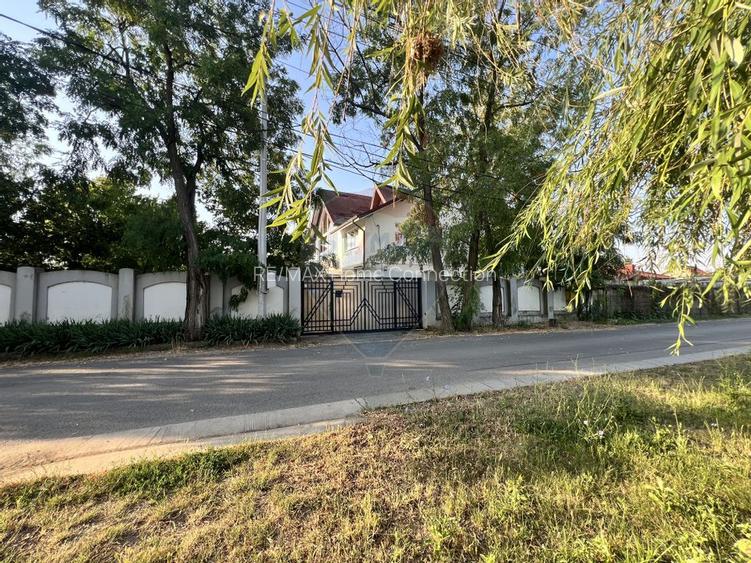 Casă spațioasă și versatilă în Păsărea (Brănești) - 45