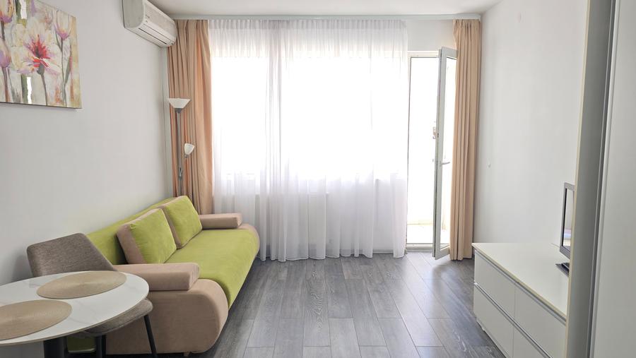 Vand garsoniera in Deva, zona ultracentrala (langa Primarie),et 3, mobilata