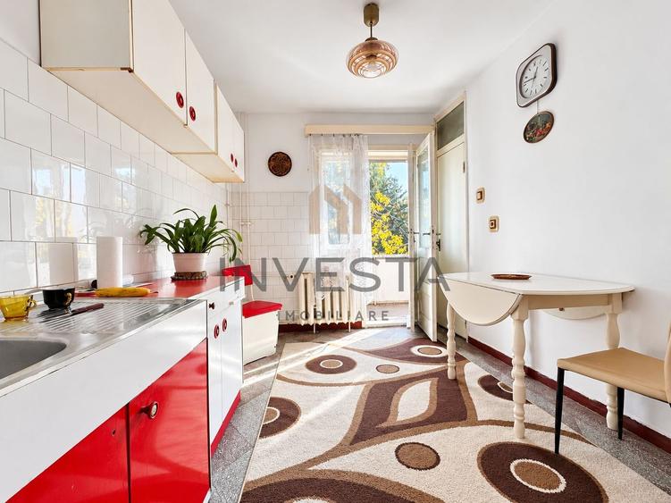 Apartament 2 camere decomandat, etaj 1, strada Godeanu!