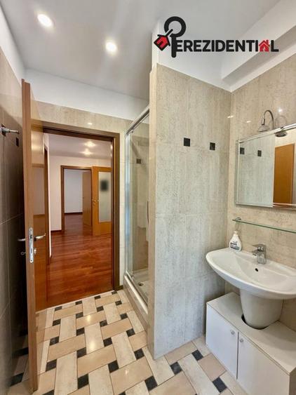 Apartament - 4 camere-3 bai- parcare subterna- zona Primăverii