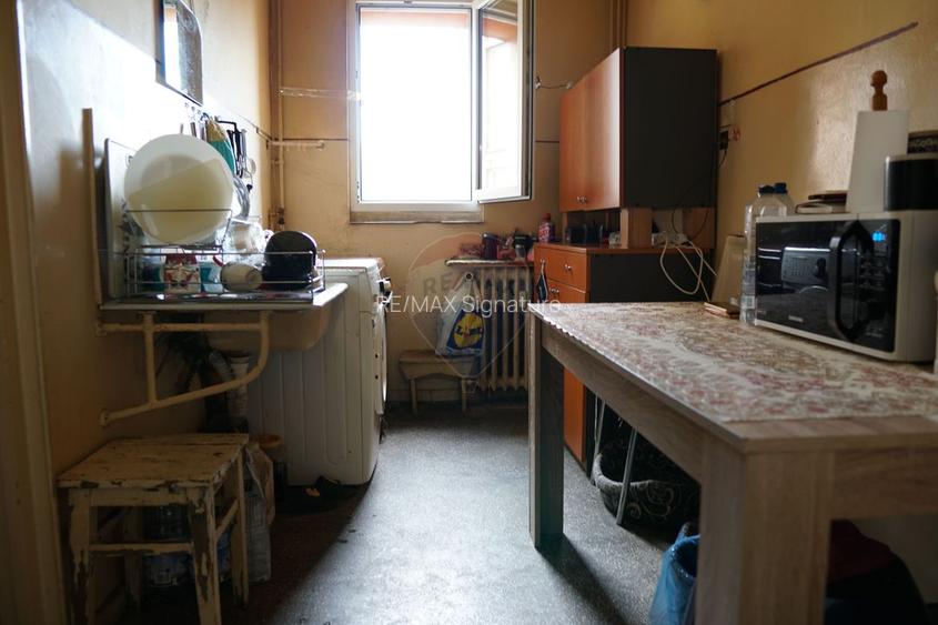 DE VANZARE Apartament 2 camere decomandat Piața Progresul - 9