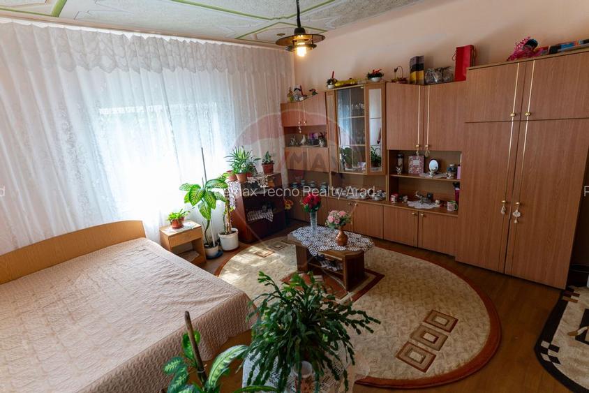 Casă / Vilă cu 3 camere de vânzare - 6