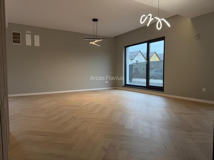 Apartament de vanzare-4 camere-115 mp utili-curte 200 mp-C. Cisnadiei! - 4