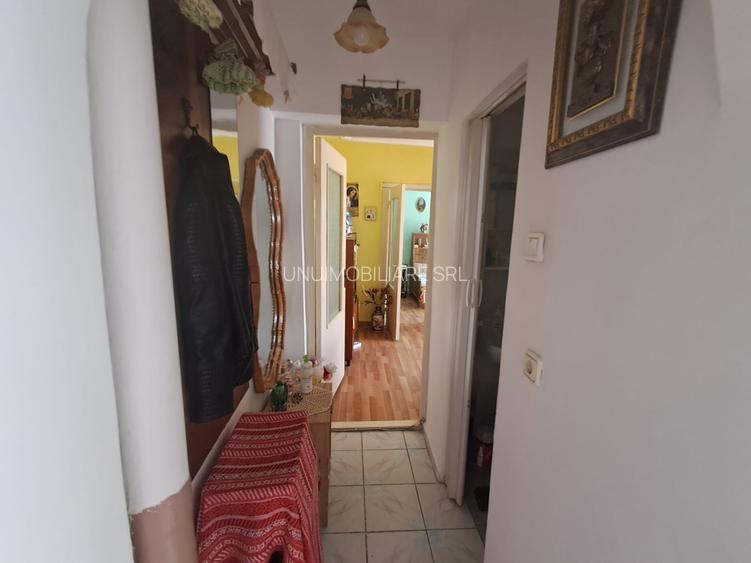 Apartament 3 camere Aleea Caminului - etaj 3/4 - 37 mp - 34900 euro - 10