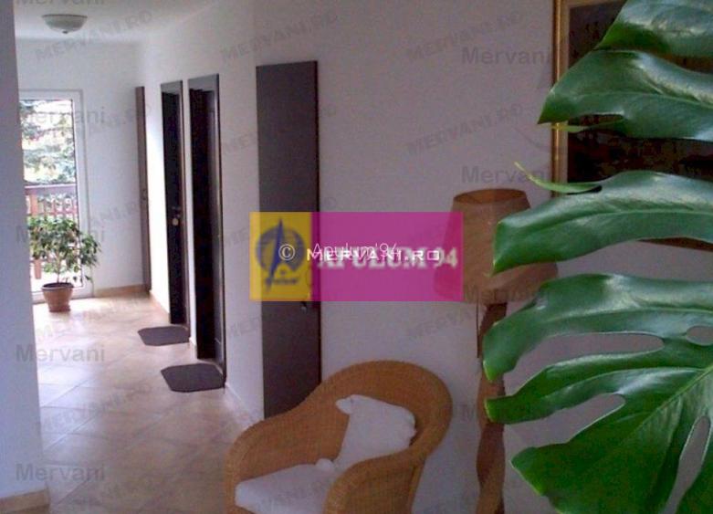 Spatiu turistic de vanzare in Busteni - Zona Centrala - 8