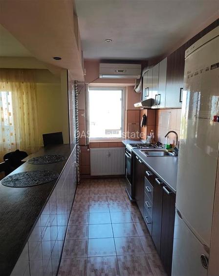 Garsoniera de inchiriat | Tei | Facultatea de Constructii | Bloc 1982 - 4