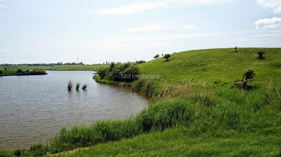 Se vinde una dintre cele mai cunoscute balti de pescuit 19ha de langa Bucuresti - 3