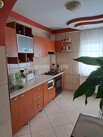 De vanzare apartament 4 camere 96 mp, Zona 13 Septembrie - 5