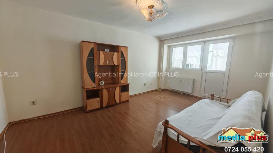 Apartament 2 camere decomandat, Micro 21, etaj 6/8, balcon generos, 56 mp - 4