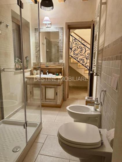 Casa cu 4 camere 160 mp + curte 250 mp, parcare, pet friendly, zona Tractorul - 13