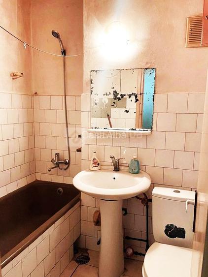 Blv. Poitiers - 3 camere decomandat, doua bai, etaj 1+2, bloc 1989 - 6