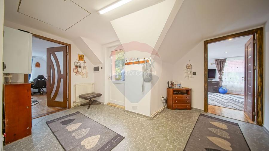 CASĂ INDIVIDUALĂ ÎN SCHEI    STRADA PIATRA MARE - 21