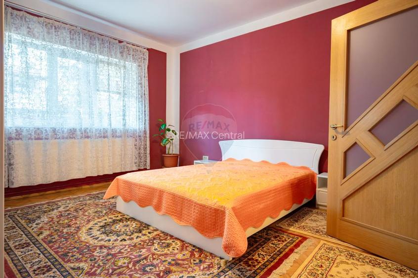 De inchiriat apartament 3 camere la casă, zona Florilor cu parcare - 14