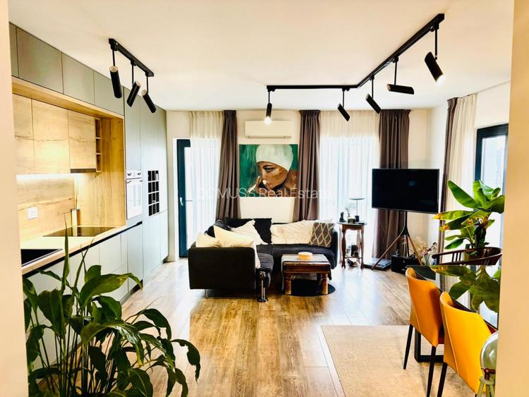 3 CAMERE | PARCULUI 20 | PAJURA | 1 MAI | EXPOZITIEI | CASA PRESEI | - 2