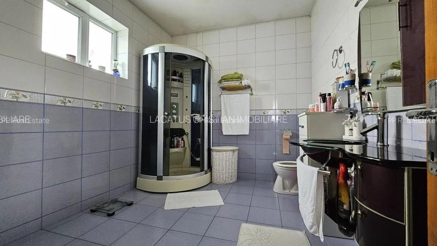 VILA  SUPERBA D+P+1 ZONA MEDEEA - 11