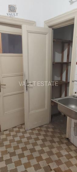 APARTAMENT 3 CAMERE PE CALEA VICTORIEI-S.TOTALA 76,41 MP +BOXA 4.27MP - 12