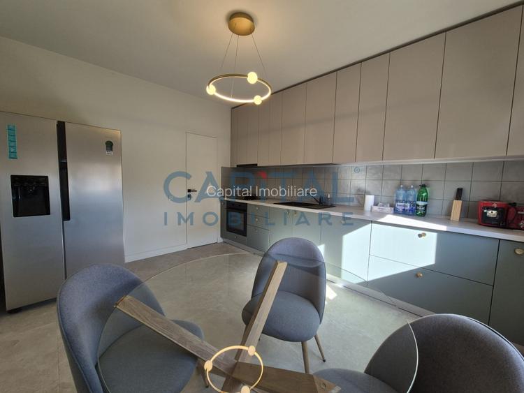  Casa superba la cheie, strada privata, central Dezmir.  - 21