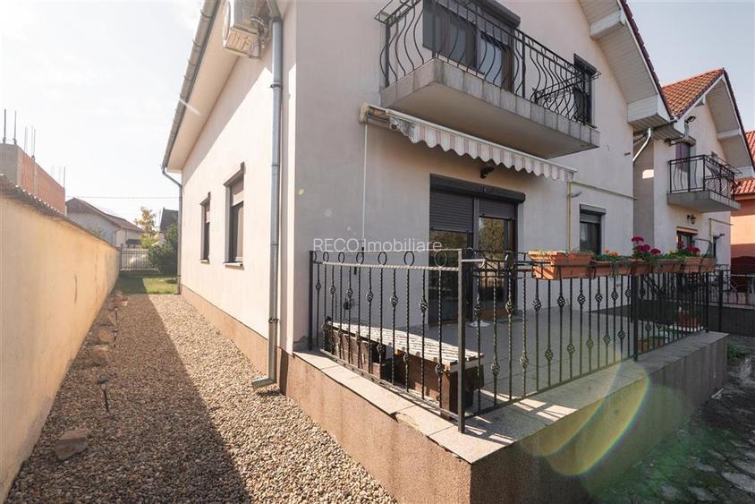 Casa P+M cu 4 camere+living+loc de luat masa in Santion - 54