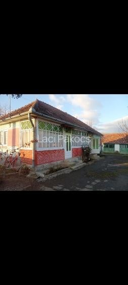 De vânzare O casa ín loc.Turia casa 88mp teren 10 mp  - 6