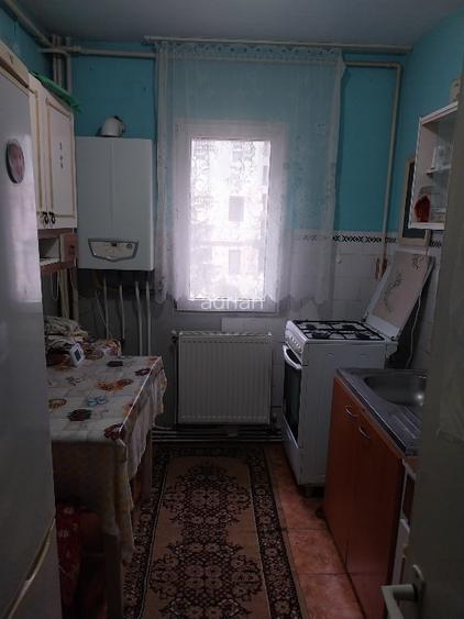 Apartament 2 camere , ultracentral , zona linistita , centrala , izolat  - 2