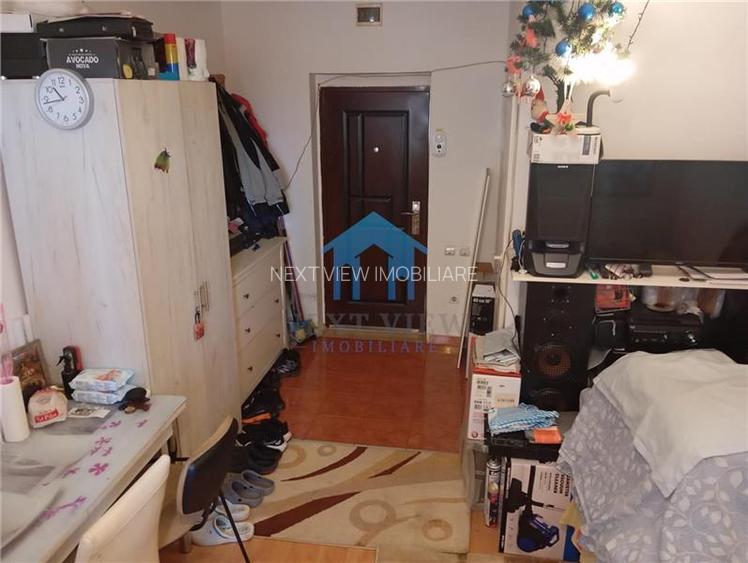 Garsoniera, Dambul Rotund - 3