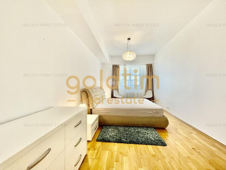 NOU/SUPERB/ SCOALA AMERICANA - 18