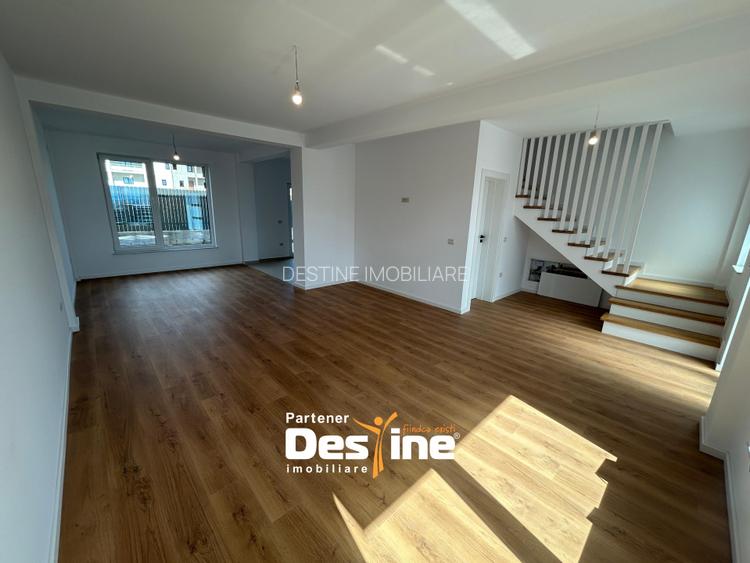 Casa tip DUPLEX - Loc de parcare si terasa  Toate utilitatile - Drum asfaltat - 2