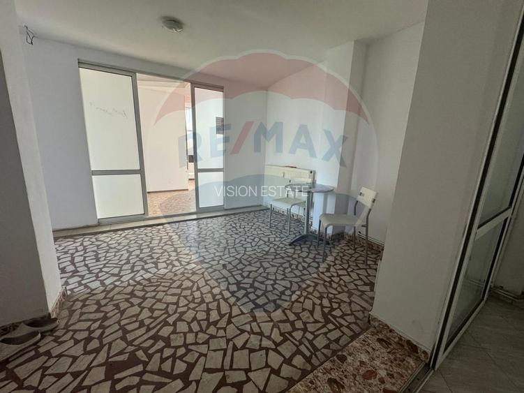 Spațiu comercial de 900mp de închiriat în zona Romanesti - 19