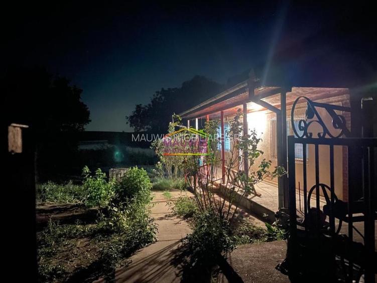 Vand casa plus teren 1134 mp in judetul Ialomita, Comuna Dragoesti - 9