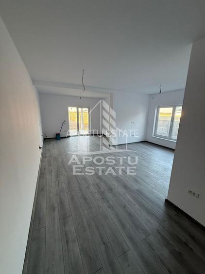 Duplex pe parter cu 4 camere, teren 382 mp, situat in Calea Urseni - 2