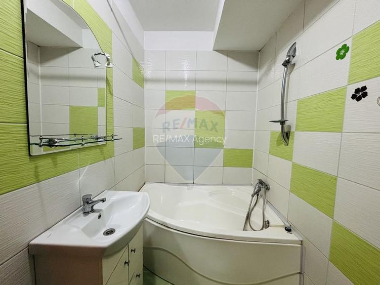 Apartament spatios de vânzare 2 camere EROILOR . VOLUNTARI A3 - 22