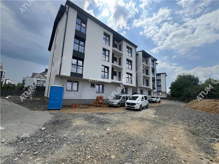 Apartament cu 2 camere decomandate etaj 1 zona Semaforului - 2