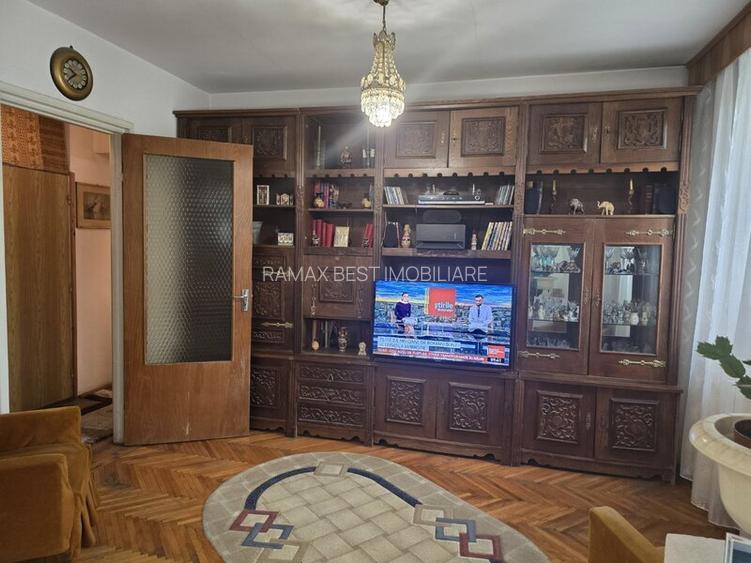 Titan, 7 minute metrou, pe Liviu Rebreanu, farmacia Tei, bloc 4 etaje - 14