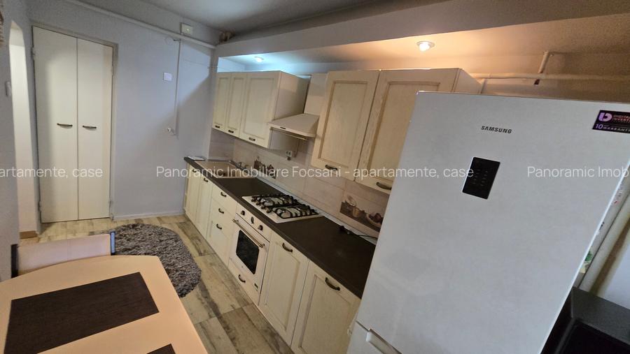 3 camere de vanzare  , etajul 1, ultracentral, Focsani - 8