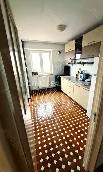 Balada, apartament 3 camere , decomandat,etaj  5 din 10 - 3